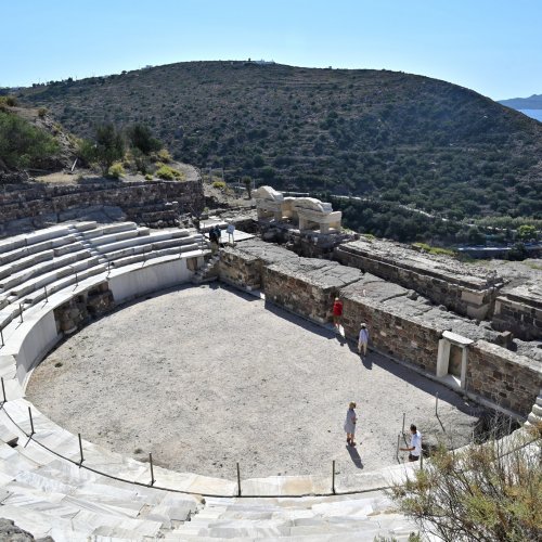 West Cyclades walking experience