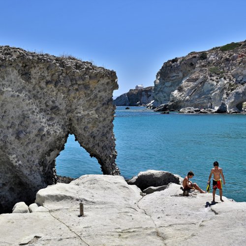 Western Cyclades; by bike and on foot on Milos, Sifnos and Serifos