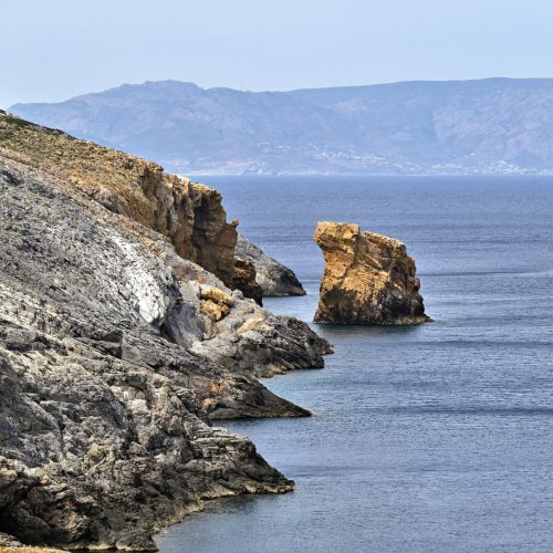 Western Cyclades; by bike and on foot on Milos, Sifnos and Serifos