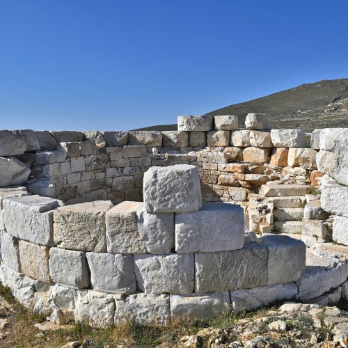 Western Cyclades; by bike and on foot on Milos, Sifnos and Serifos