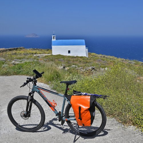 Western Cyclades; by bike and on foot on Milos, Sifnos and Serifos